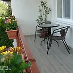 Liget Fruit Garden Family Casa vacanze